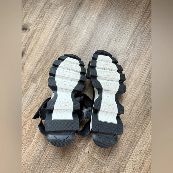 SOREL Kinetic Sandals NL3567-010 Black/Red Size 9.5 Chucky Platform - Picture 9 of 10